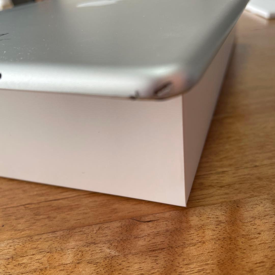 iPad Air2 64GB Wi-Fiモデル　シルバー