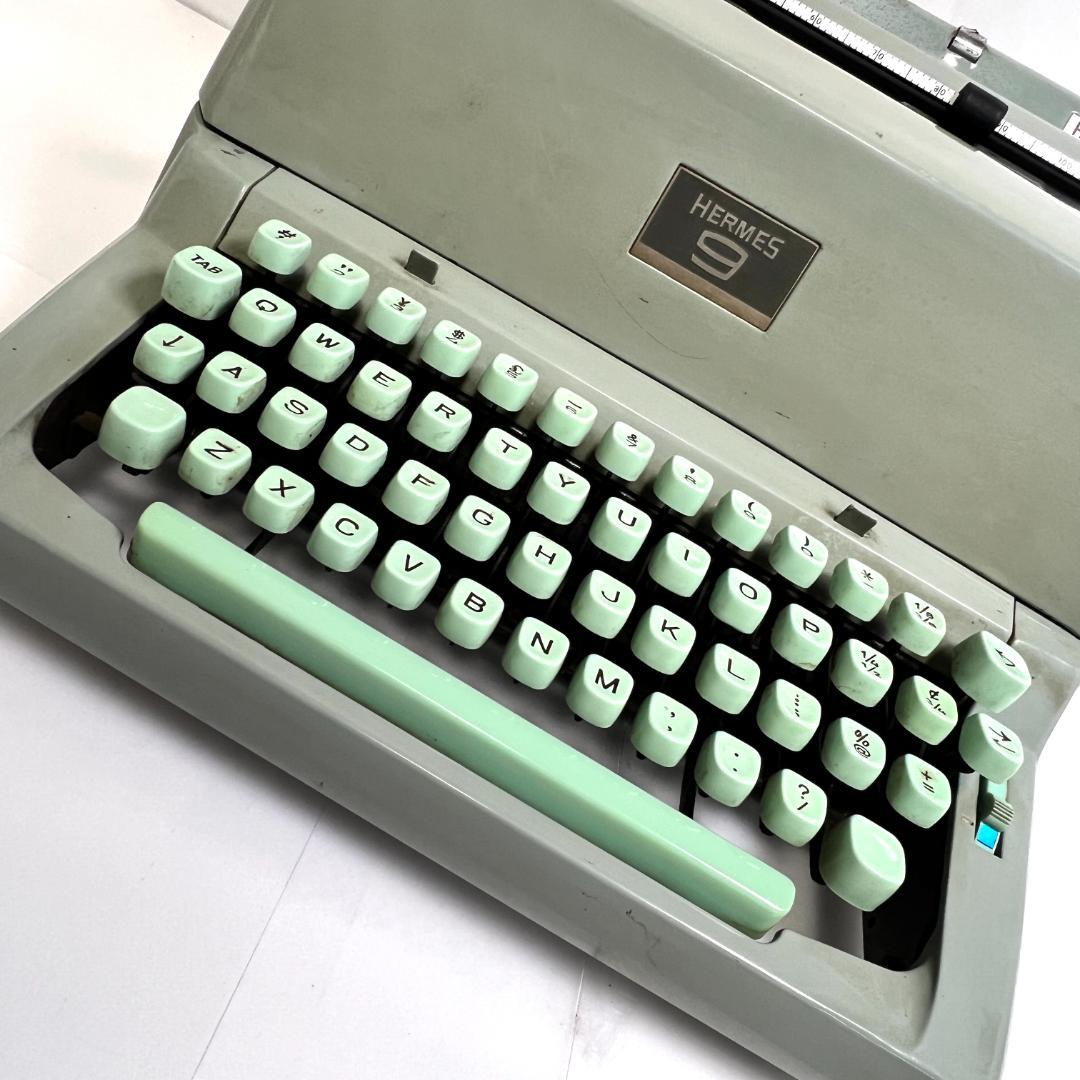 タイプライター　Hermes 9 、動作確認済み、スイス製、1960年代、レトロ