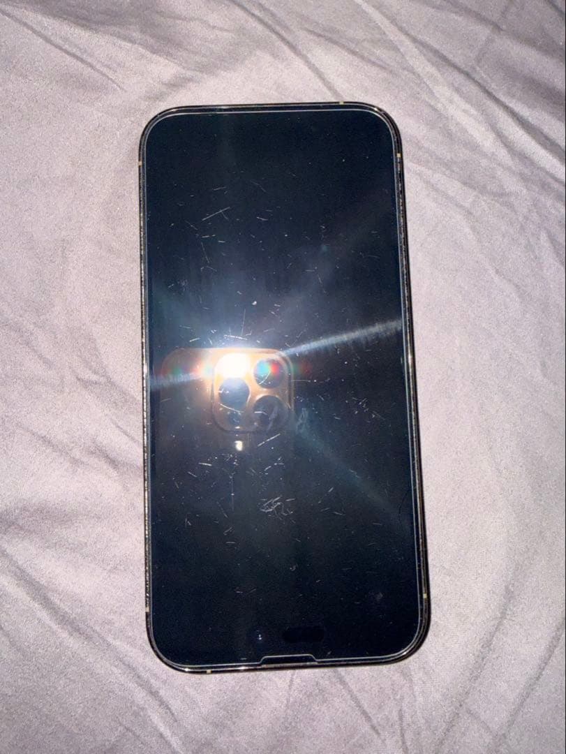 Apple iPhone 14 Pro ゴールド