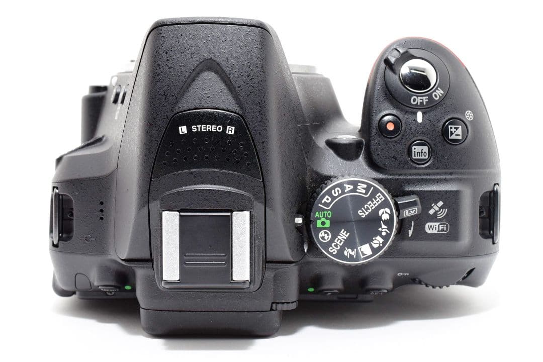 ショット数激少！美品✨️Nikon D5300✨️ダブルズーム✨️Wi-Fi対応