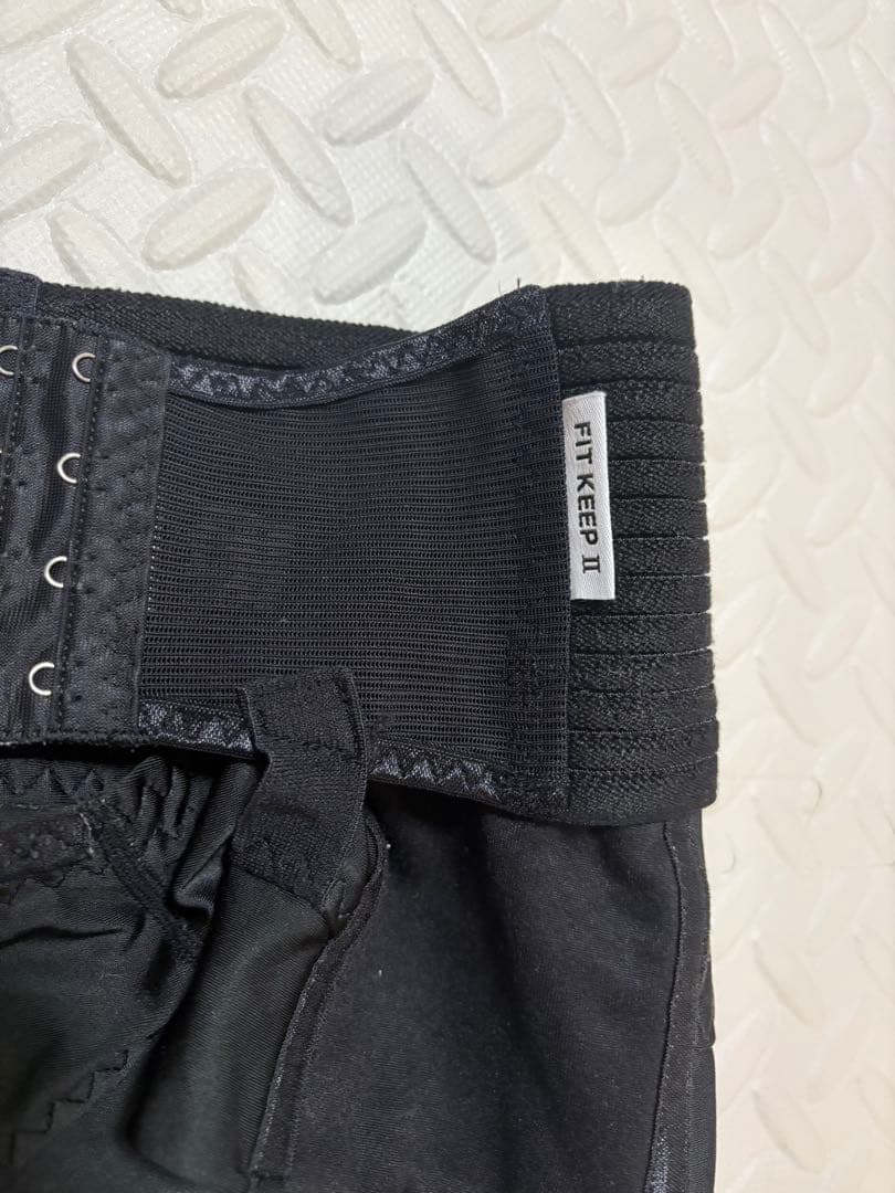 【FIT KEEP Ⅱ 本物】LLブラック骨盤ベルト【未使用に違い】