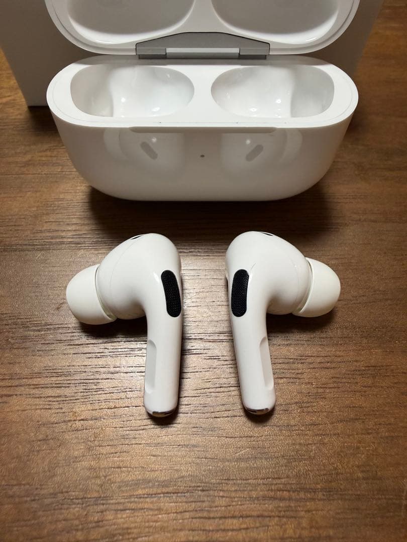 AirPods Pro2 本体 充電ケース付き　ライトニング　美品
