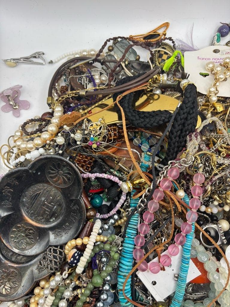 5kg イミテーション　まとめ　アクセサリー　メッキ　パール　お宝　①　遺品