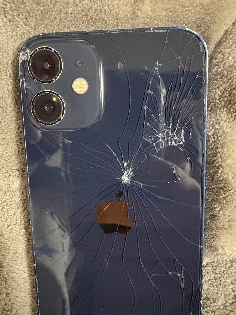 iPhone 12 ネイビー 本体 ひび割れあり　SIMフリー