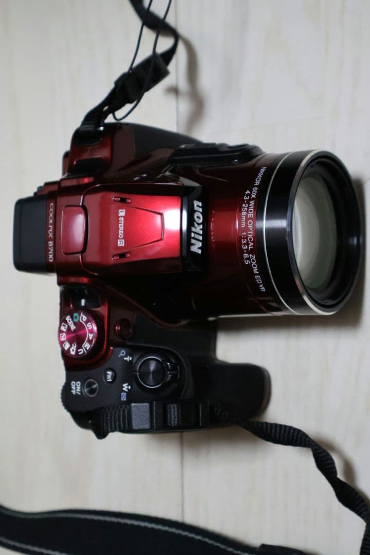 Nikon COOLPIX B700 レッド
