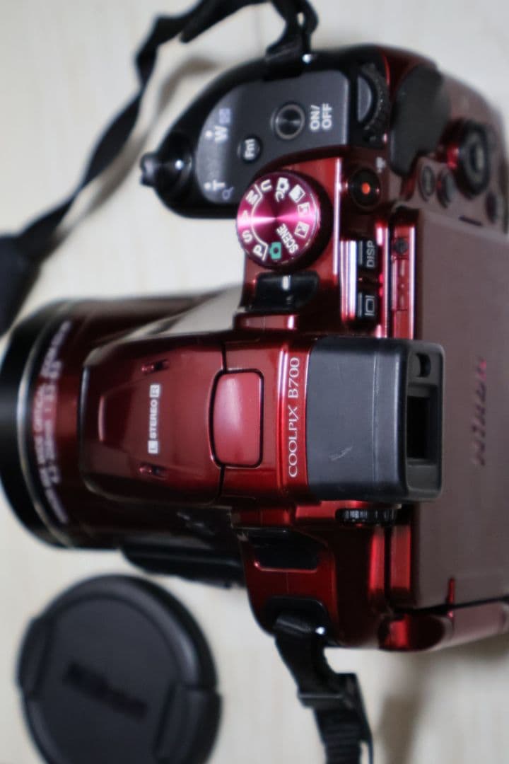 Nikon COOLPIX B700 レッド
