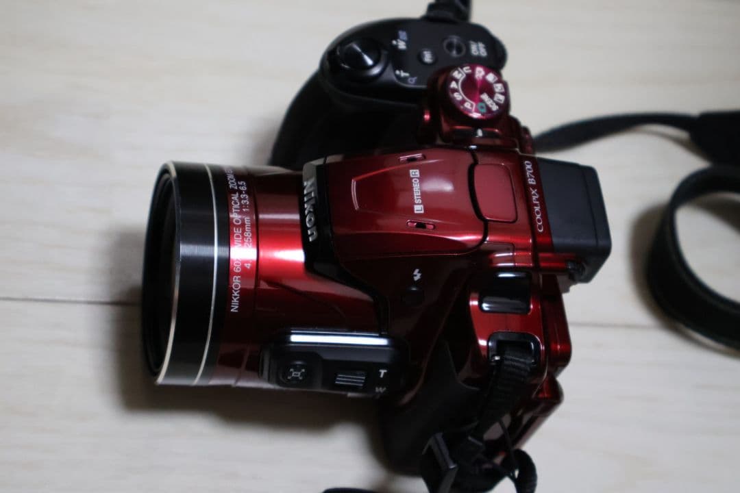 Nikon COOLPIX B700 レッド
