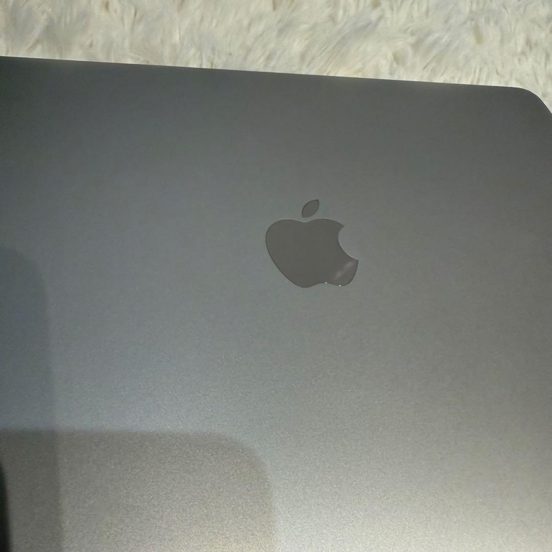 【極美品】MacBook Pro 2020 Core i7 Office付き