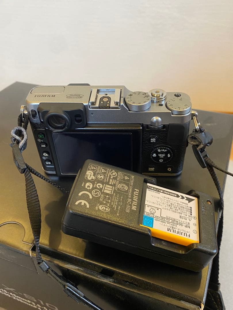 Fujifilm X20 シルバー コンパクトデジタルカメラ