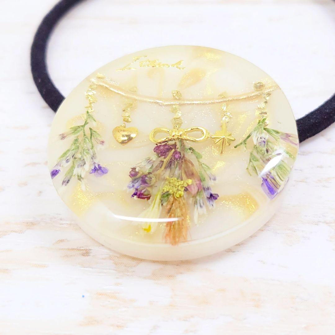 スワッグ❁ガーランドのヘアゴム ハンドメイド レジン ホワイト×ゴールド 押し花