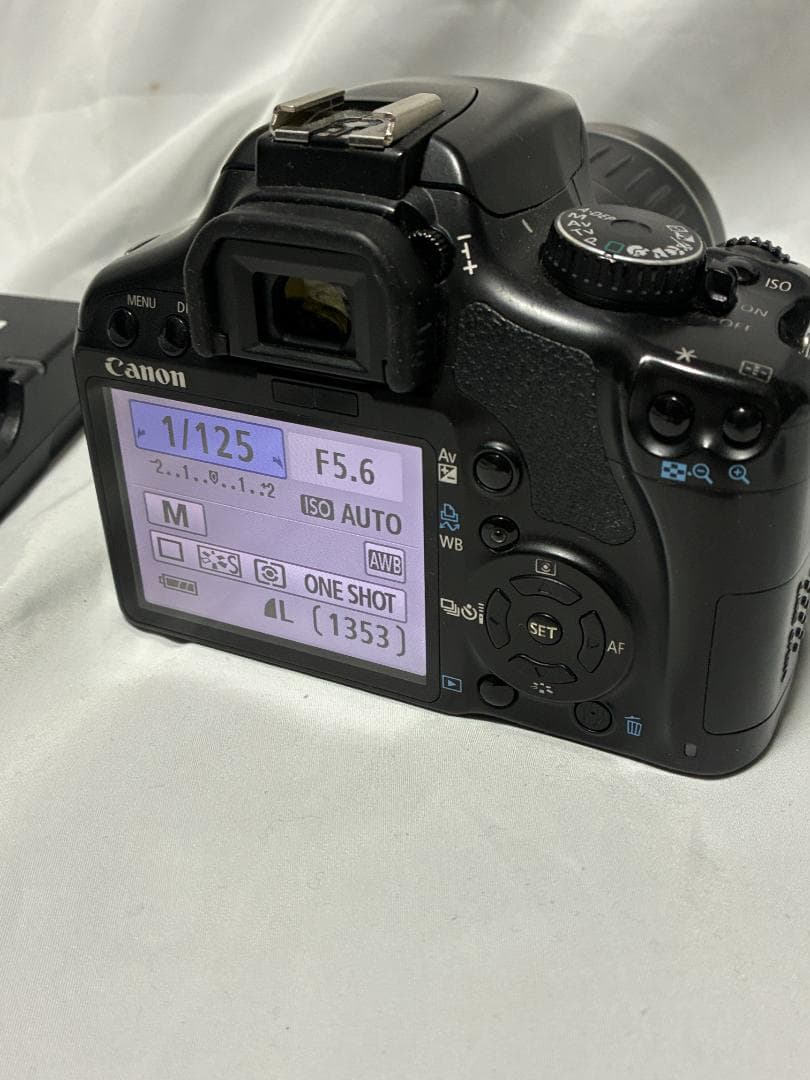 CANON　EOS　Kiss　X2　デジタル一眼レフ　充電器有　望遠レンズ付