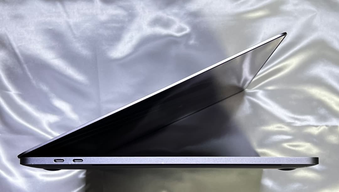 MacBook Pro 15-インチ【CS6 /Windows /Office】