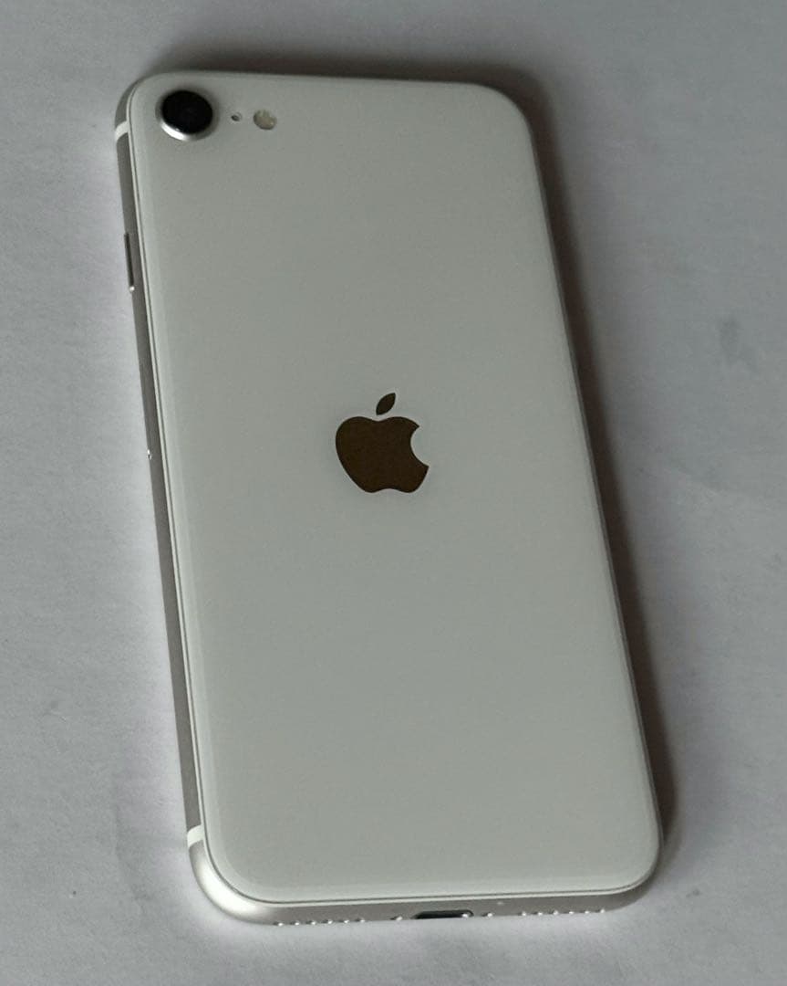 バッテリー最大容量96%　iPhone SE 第3世代 64GB スターライト