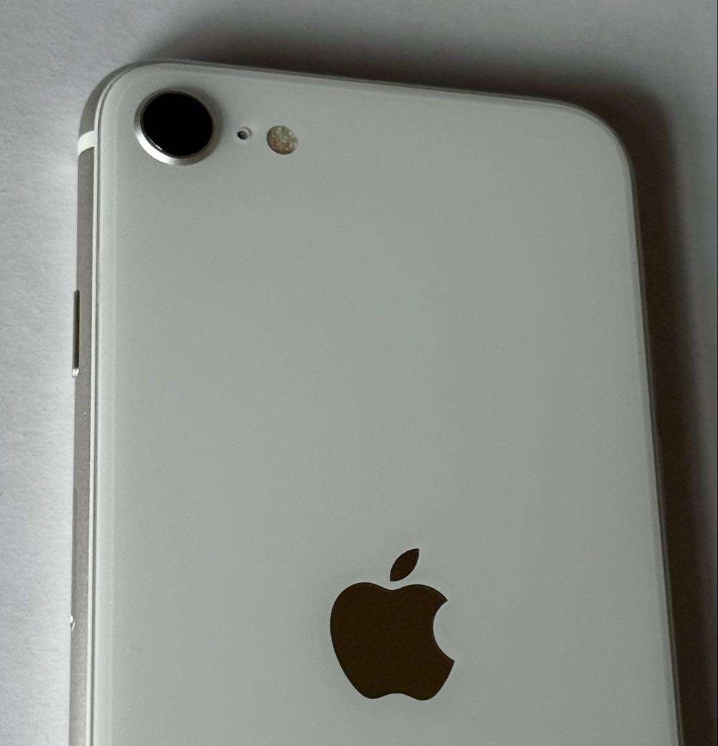 バッテリー最大容量96%　iPhone SE 第3世代 64GB スターライト