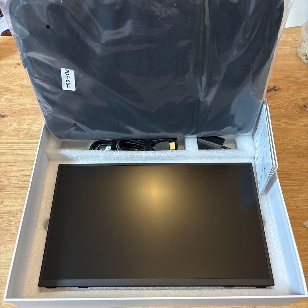 【新品 未使用】ワイヤレス モバイルモニター 15.6 1080P 8000mA