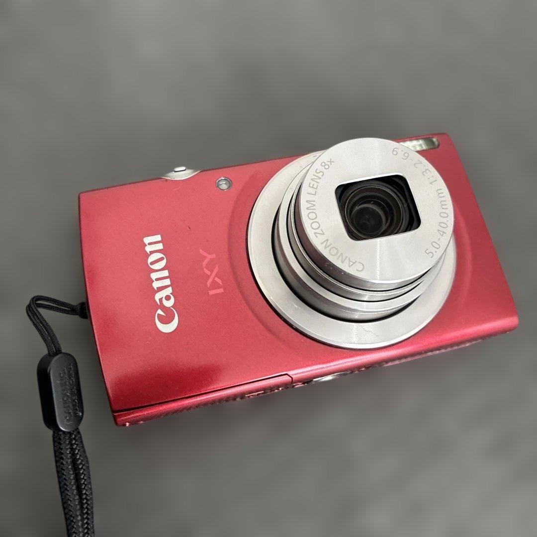 canon キヤノンのコンパクトデジタルカメラ「IXY 200」（レッドカラー）