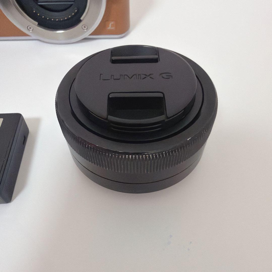 Panasonic LUMIX DMC-GF7 レンズキット