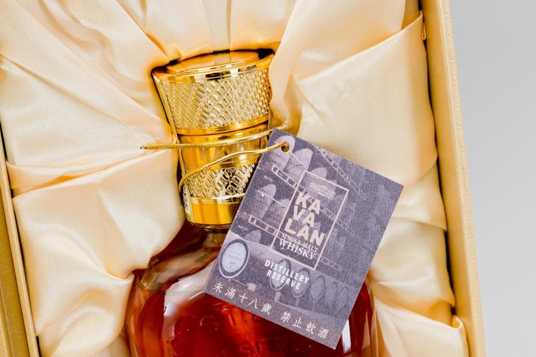 KAVALAN　蒸留所限定　PEATED　WHISKY　300ml.