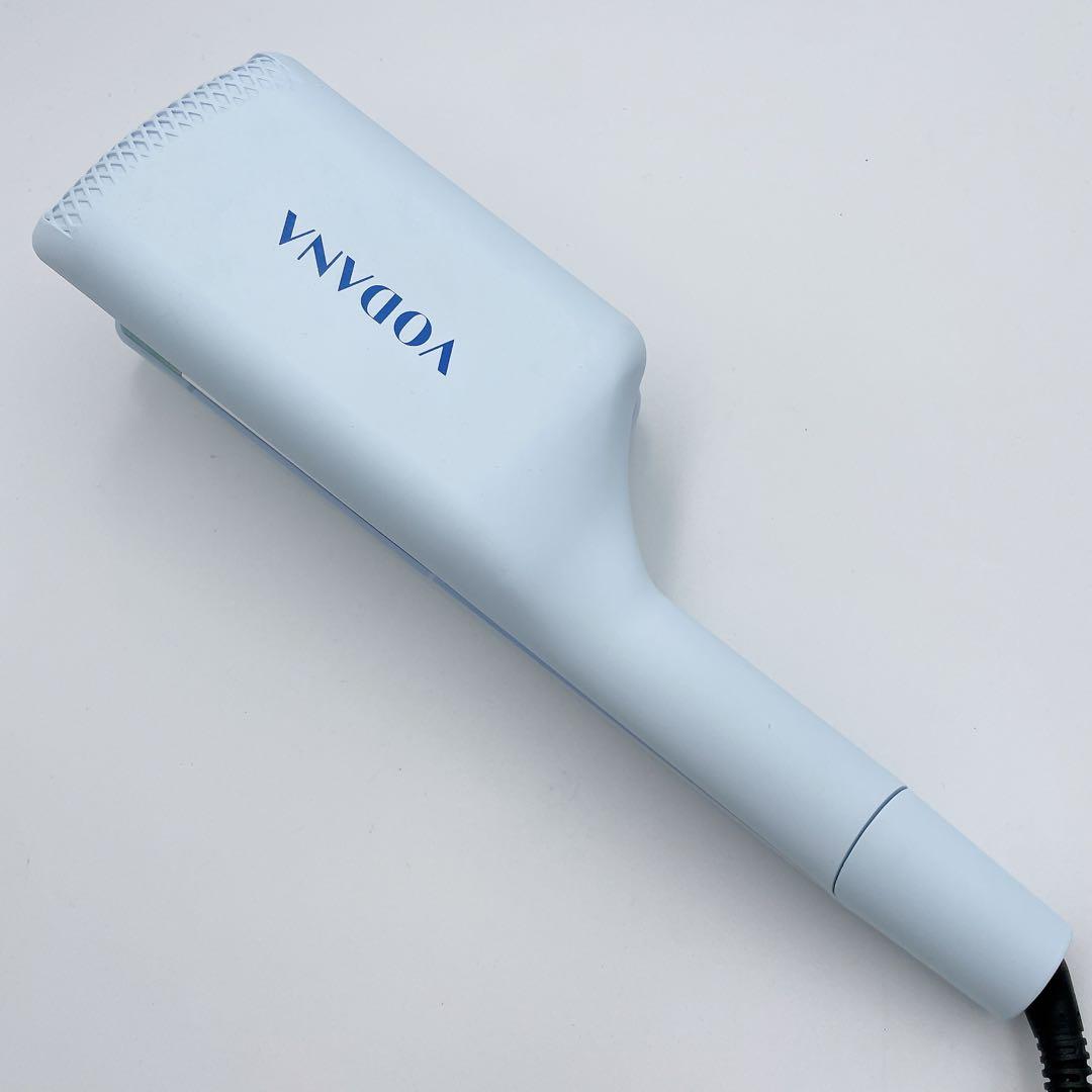 VODANA トリプルフローアイロン (40mm, Creamy Blue)