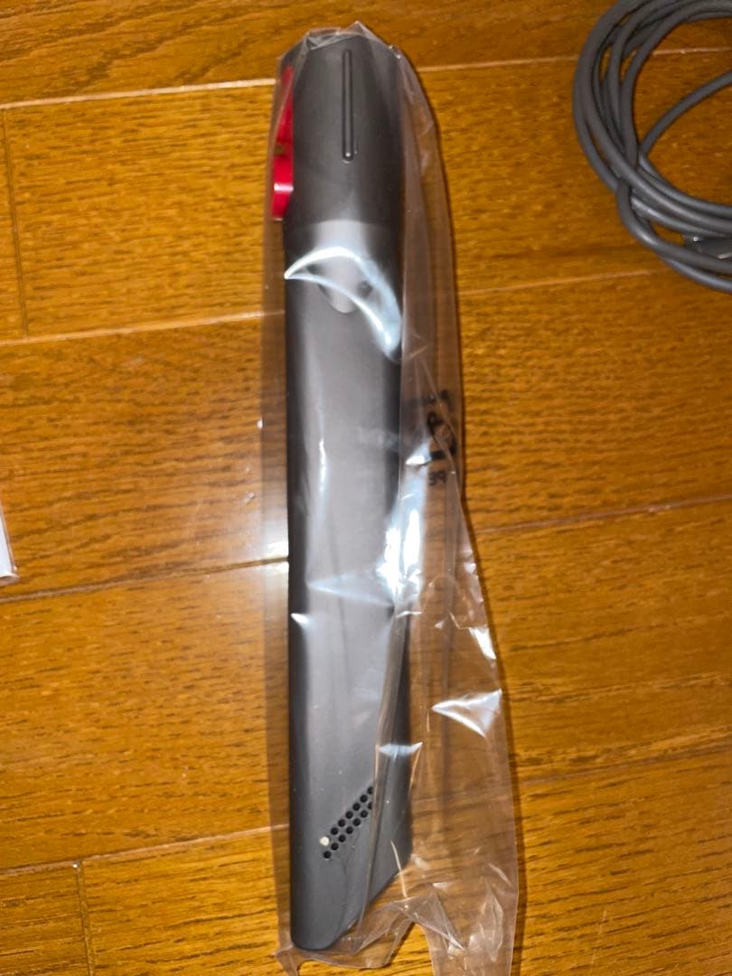 ダイソン　v8 fluffy extra 付属品あり　Dyson