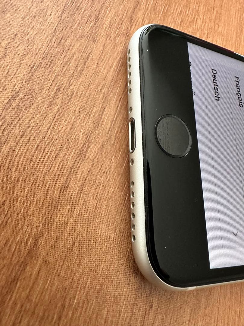 iPhone SE2 第2世代 64GB ホワイト SIMフリー【ジャンク扱い】