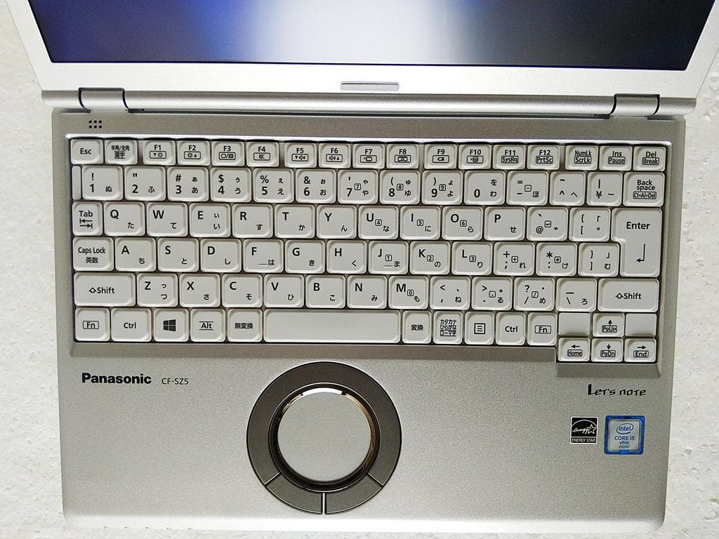 持ち歩きに最適 Panasonic CF-SZ5