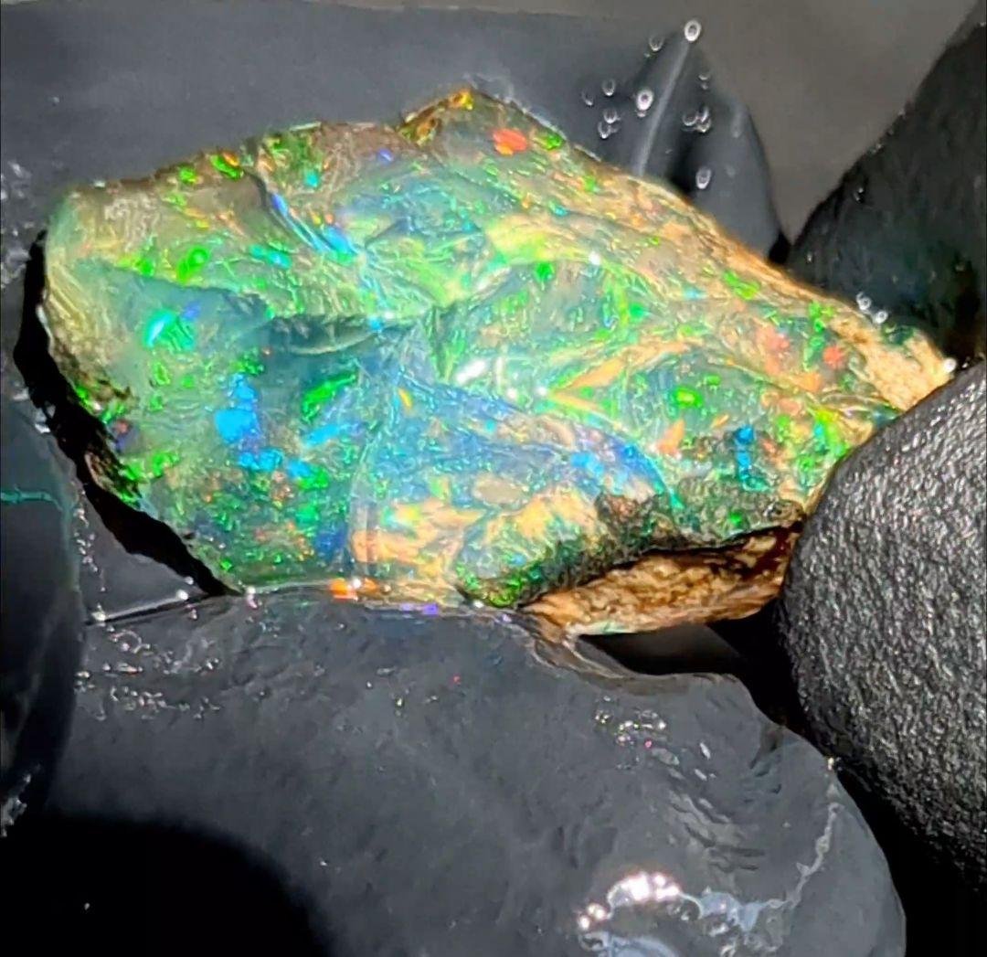 【10ct】エチオピア　オパール　原石　天然石　鉱物　標本　ブルー　ピンファイア