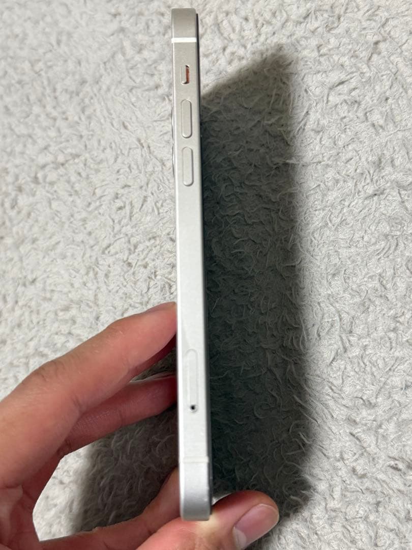 Apple iPhone 12ホワイト 本体　初期化済み