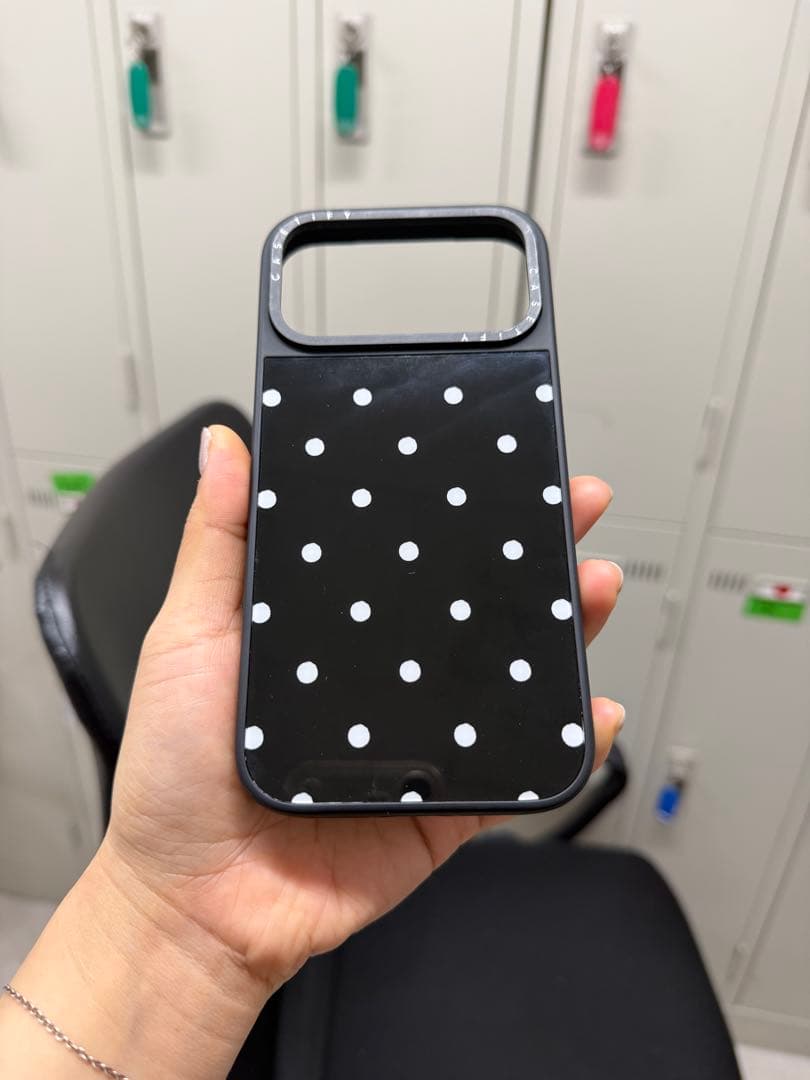 CASETiFY ドット柄 17 iPhone 17 promax用ケース