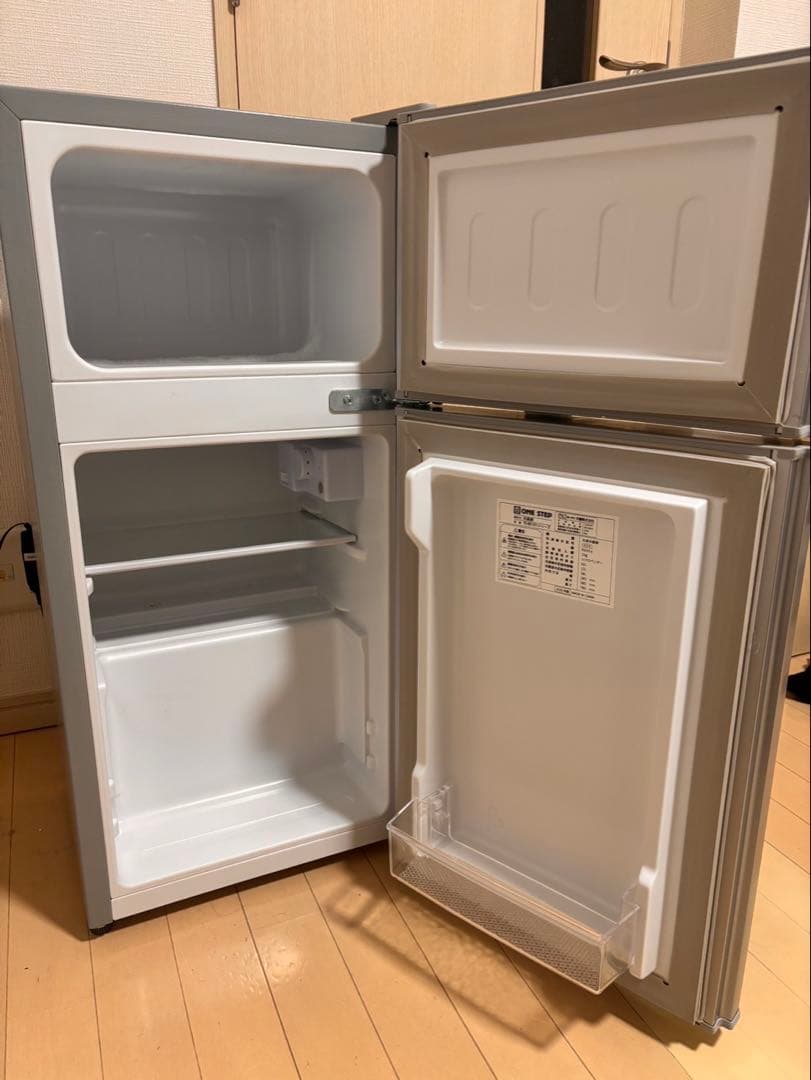 60L ホワイト冷蔵庫 右開き