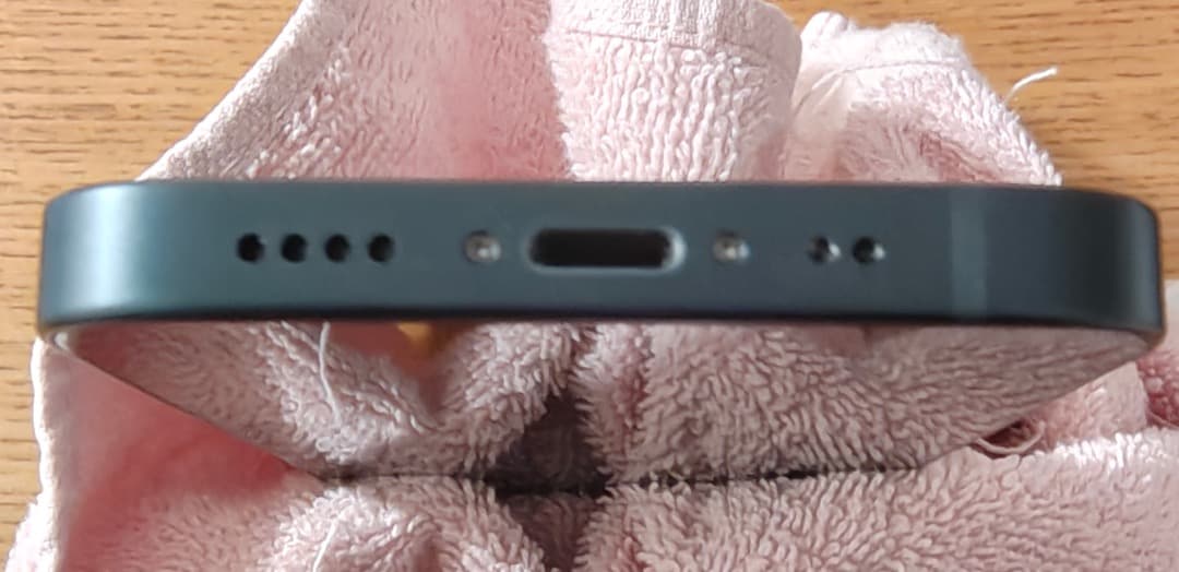 ​美品　iPhone 13 mini 128GB 北米版　マナー時シャッター音無