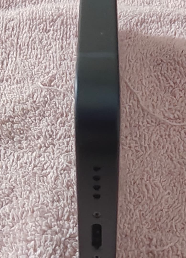 ​美品　iPhone 13 mini 128GB 北米版　マナー時シャッター音無