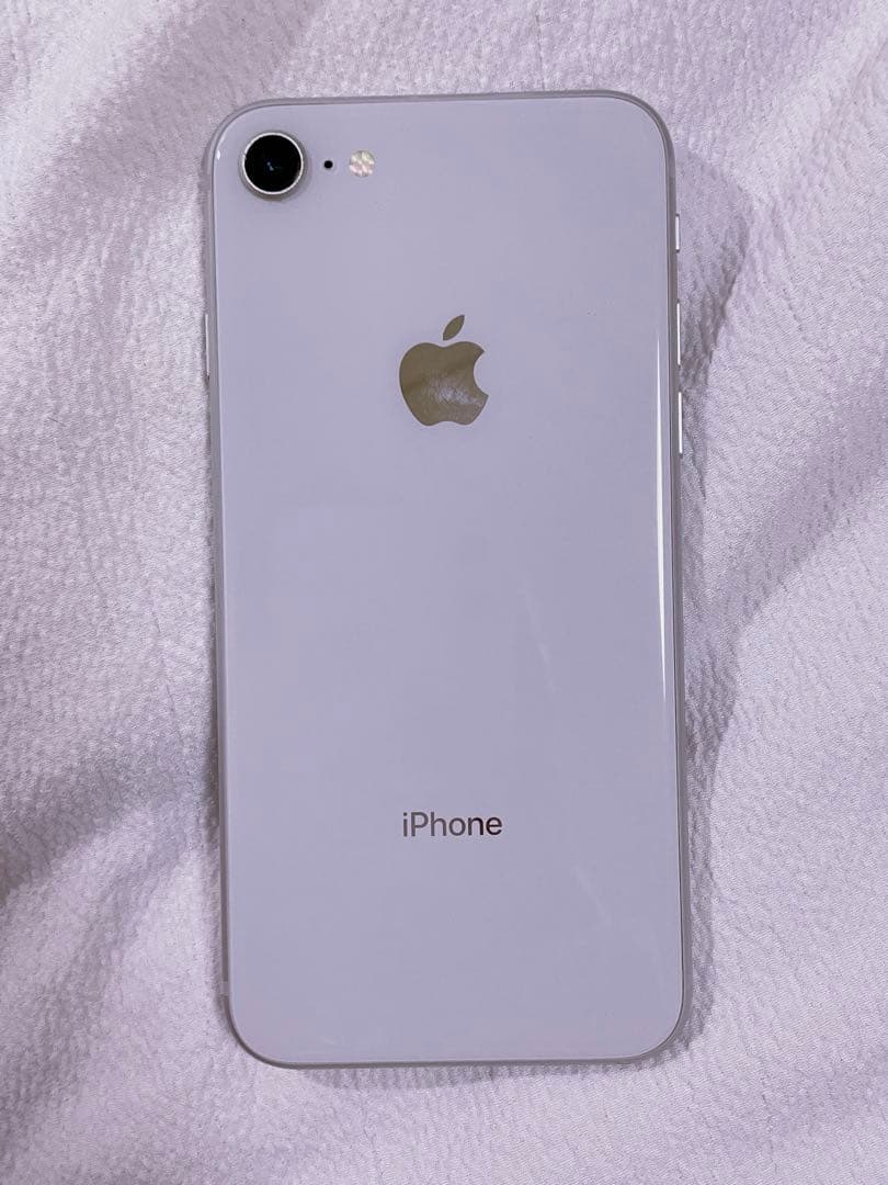Apple iPhone 8 本体 64GB