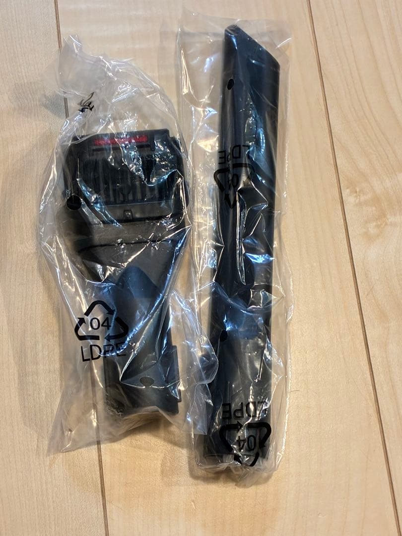 ★新品未使用★コードレス掃除機 LEDライト付　大容量バッテリー　匿名配送