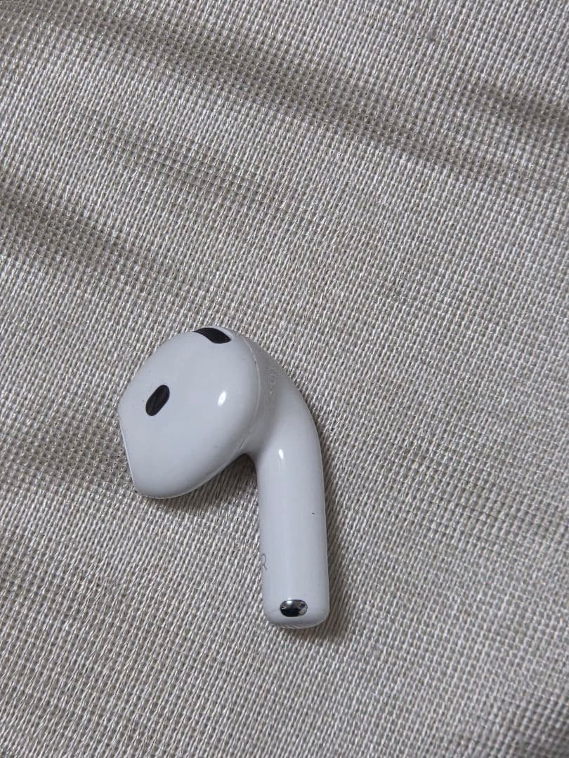 Apple AirPods4 右耳のみ お値下げ可能！