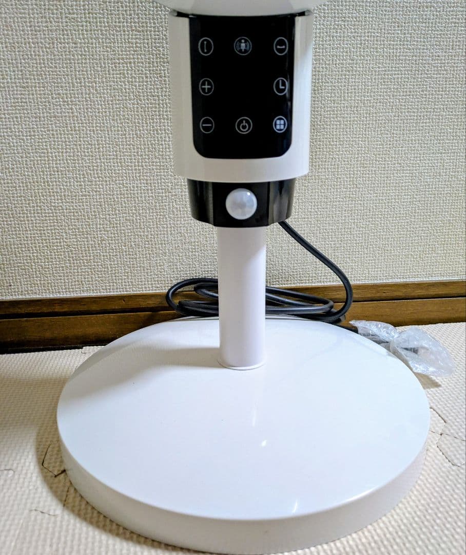 2025年デザイン/ 超美品で未使用に近い!セラミックヒーター&サーキュレーター