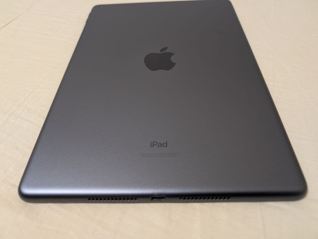 【美品】iPad (第9世代) Wi-Fi 64GB スペースグレー