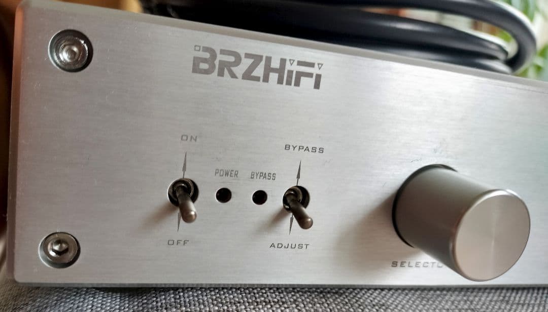 中華製プリアンプ　BRZHiFi