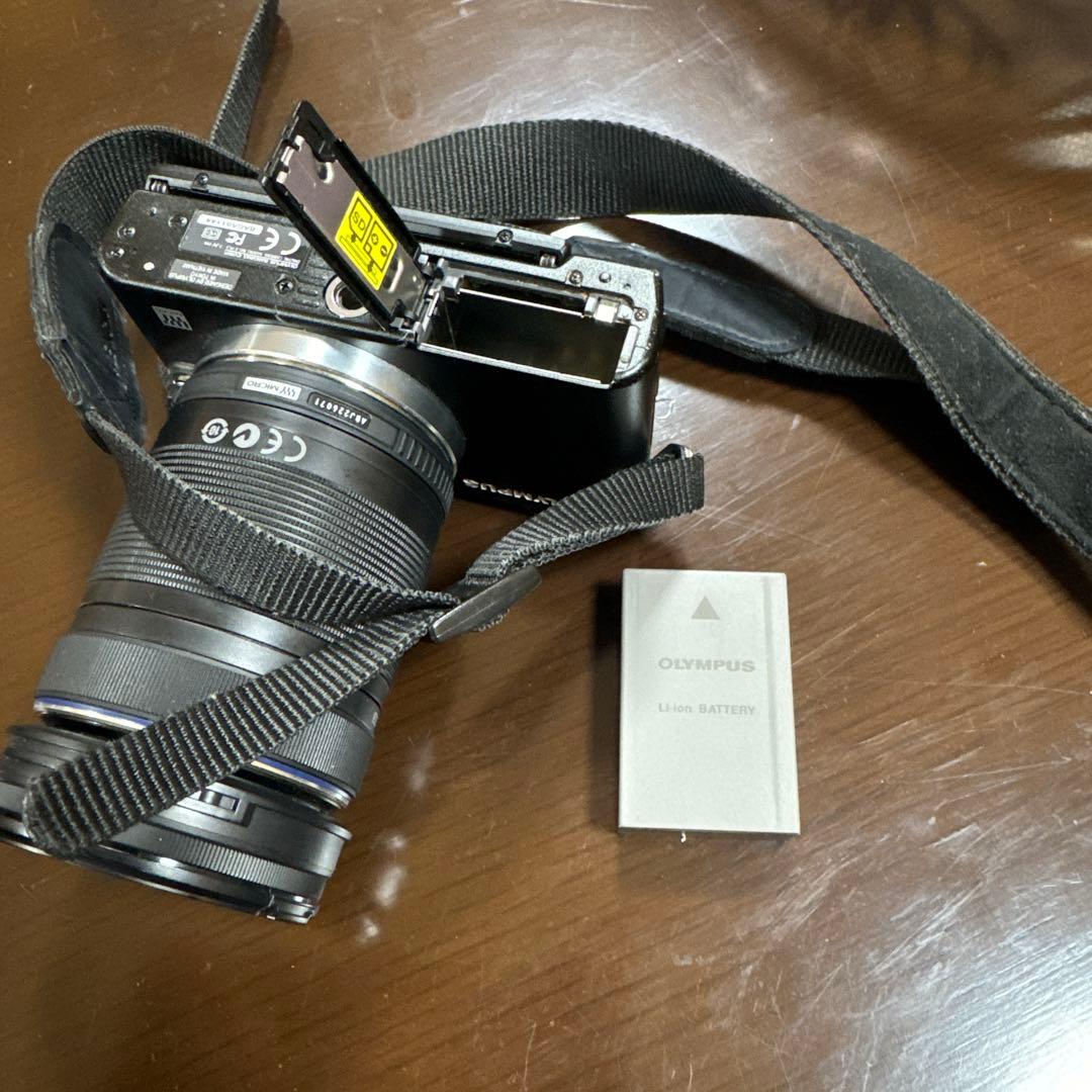 Olympus Pen Lite E-PL3 ダブルズームキット　ブラック