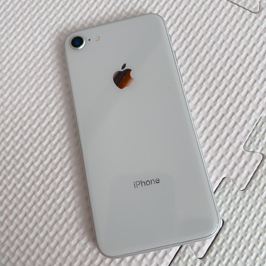 iPhone8アイフォン大容量256GBホワイトスマートフォン本体中古スマホ