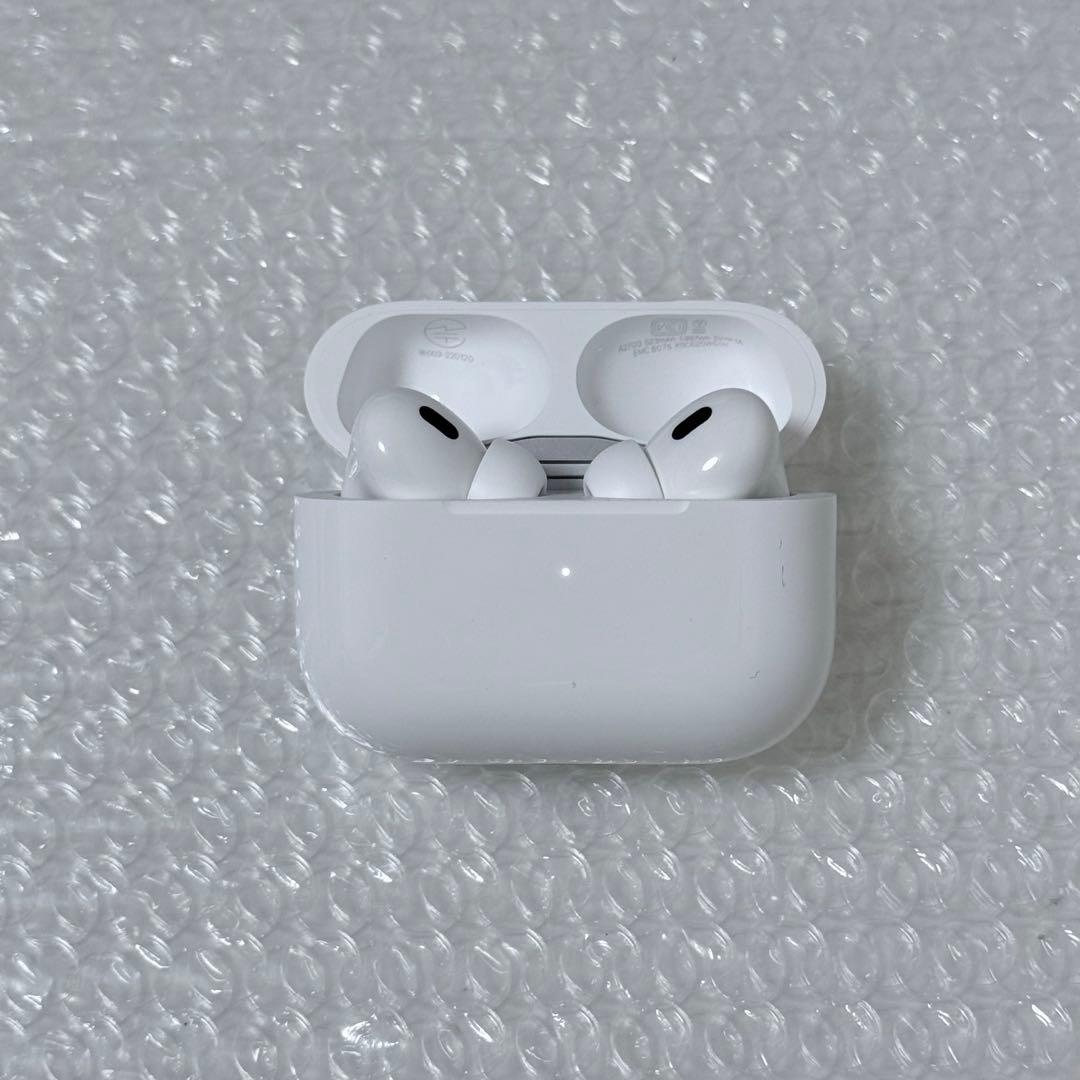 AirPods Pro 2 ライトニング充電　純正品 極美品
