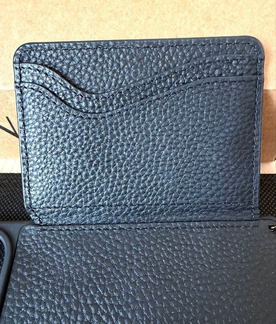 BANDOLIER バンドリヤー iPhone17Pro ケース マグセーフ対応
