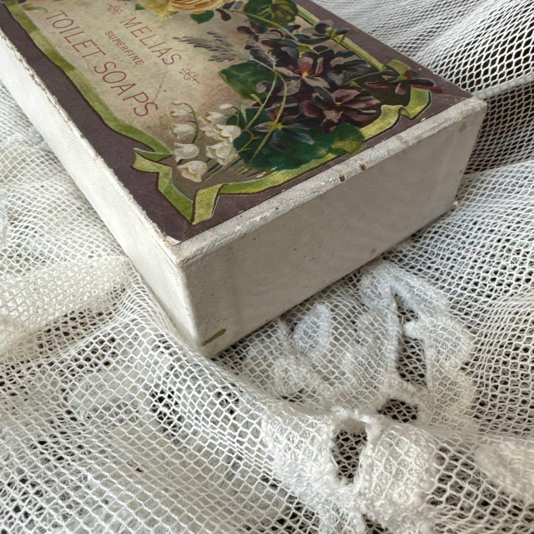イギリスアンティーク　石鹸の紙箱　ソープボックス　薔薇　スミレ　すずらんの花