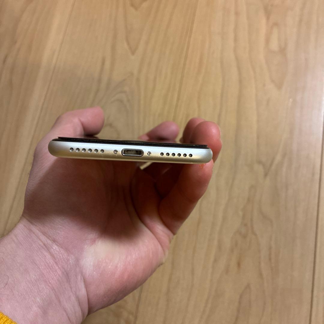 iPhone SE 第2世代 本体 ホワイト 64GB