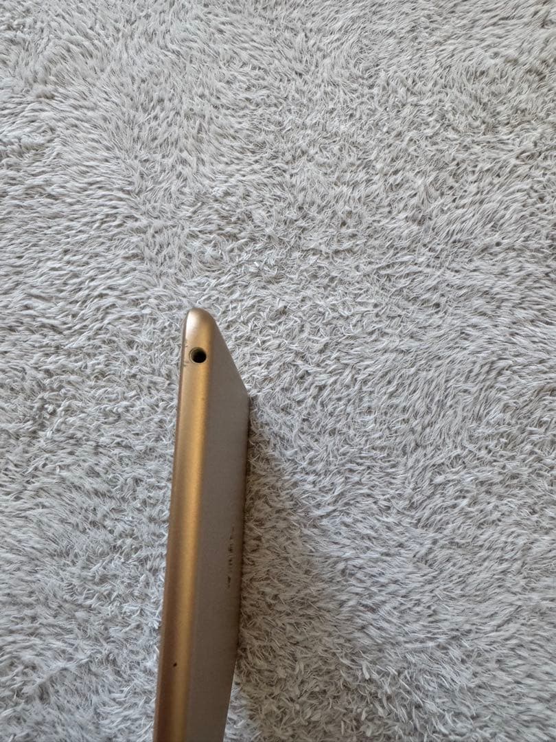 iPad第5世代　128GB ゴールド