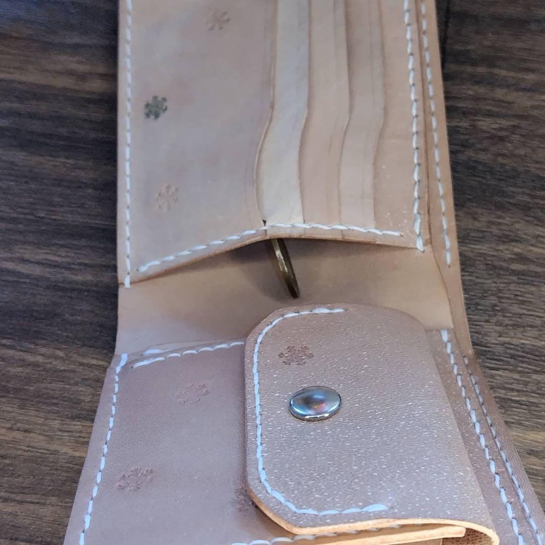 ​ハンドメイド 革財布　ヌメ革　二つ折り財布
