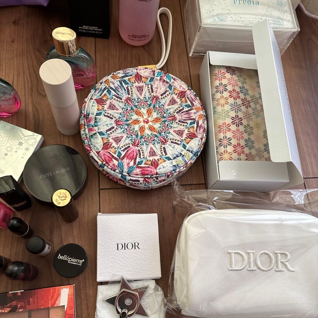 コスメ大量まとめ売り　デパコス＆プチプラ　クレド、Dior、CHANEL