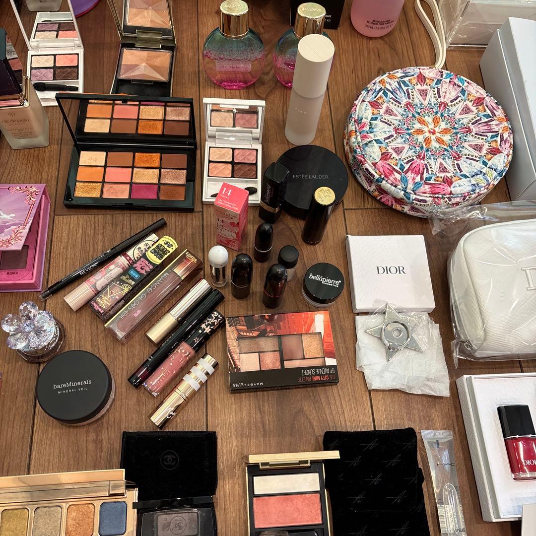 コスメ大量まとめ売り　デパコス＆プチプラ　クレド、Dior、CHANEL