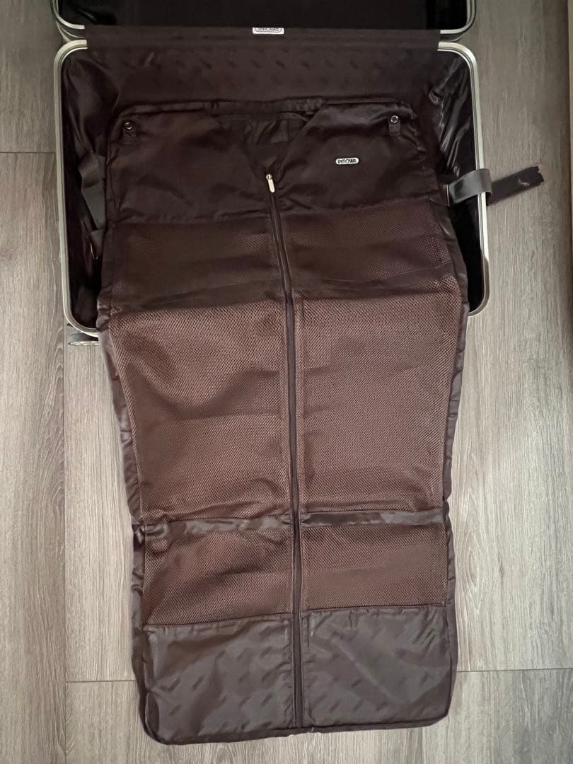 Rimowa Topas Titanium Gold 26リモワ トパス 64L