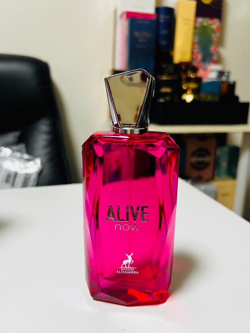 ドバイ香水ALIVE now EDP 100ml